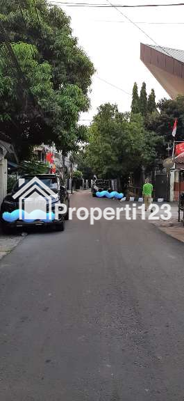 Jual dibawah harga pasaran di Menteng Dalam, Tebet, Lokasi strategis - 8