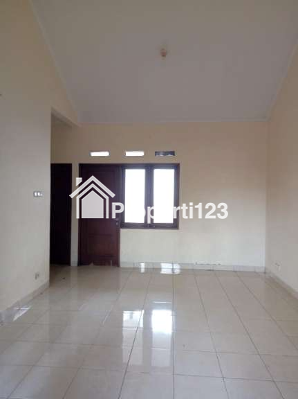 Rumah Hadap Taman Cluster Aralia Harapan Indah Bekasi - 2