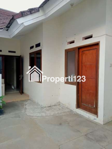 Rumah Hadap Taman Cluster Aralia Harapan Indah Bekasi - 12