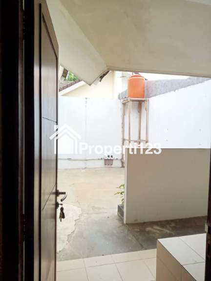 Rumah Hadap Taman Cluster Aralia Harapan Indah Bekasi - 7