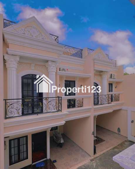 Rumah Impian Anda Menanti! Hunian Cluster Classic Modern dengan Ruko di Lokasi Premium Jakarta Selatan - 6