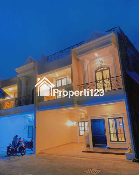 Rumah Impian Anda Menanti! Hunian Cluster Classic Modern dengan Ruko di Lokasi Premium Jakarta Selatan - 7