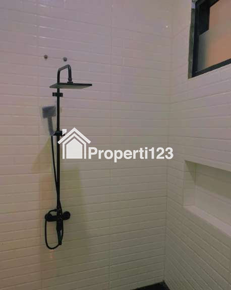 Rumah Impian Anda Menanti! Hunian Cluster Classic Modern dengan Ruko di Lokasi Premium Jakarta Selatan - 16