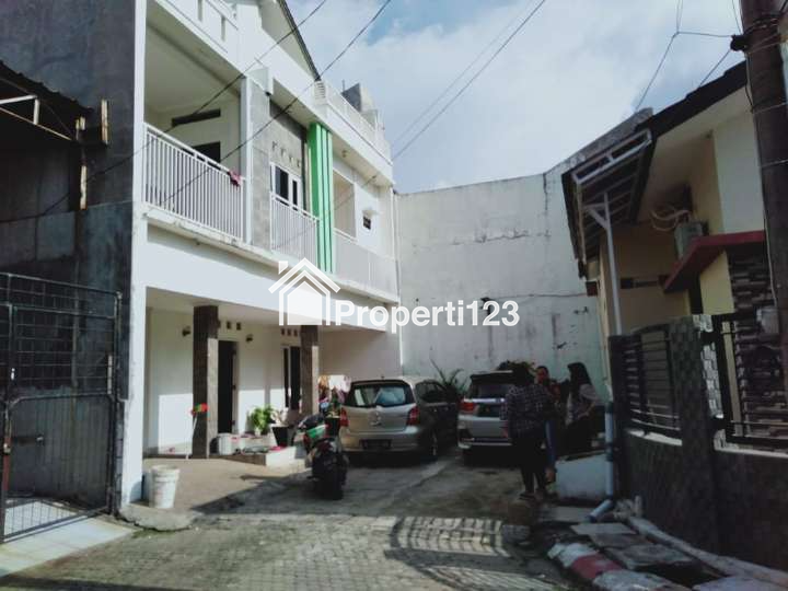RUMAH 3 LANTAI TAMAN ROYAL - TANGERANG - 2