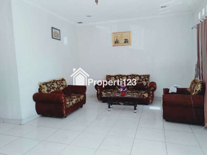 RUMAH 3 LANTAI TAMAN ROYAL - TANGERANG - 4