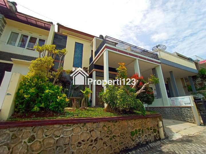 Disewakan Villa di Kawasan Wisata Kota Batu dengan Private Pool dan Fasilitas Lengkap - 2