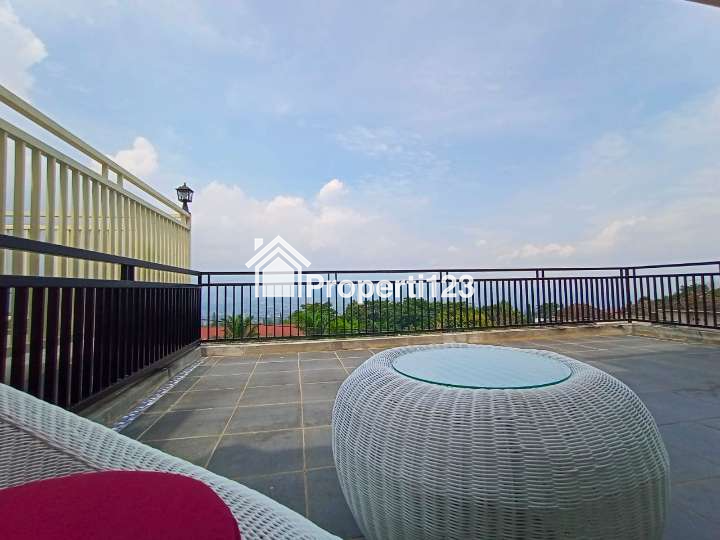 Disewakan Villa di Kawasan Wisata Kota Batu dengan Private Pool dan Fasilitas Lengkap - 13