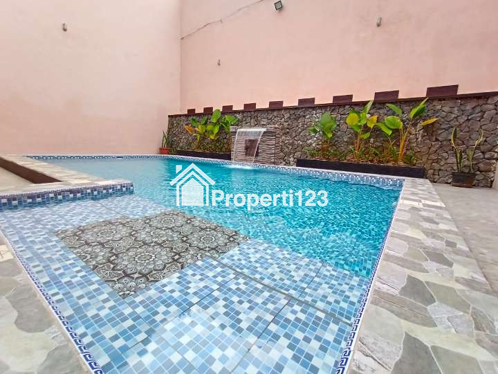 Disewakan Villa di Kawasan Wisata Kota Batu dengan Private Pool dan Fasilitas Lengkap - 8