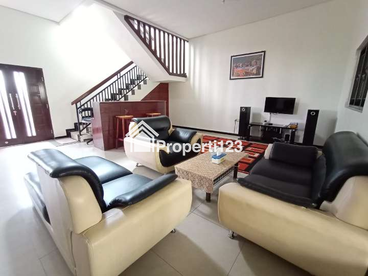 Disewakan Villa di Kawasan Wisata Kota Batu dengan Private Pool dan Fasilitas Lengkap - 4
