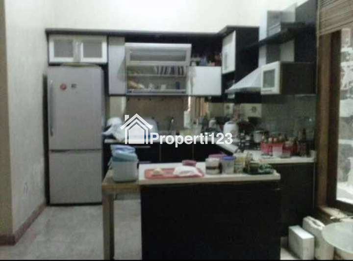 Rumah Ciamik Istimewa Full Marmer Murah Lokasi Strategis di Dharmahusada Mas Surabaya - 9