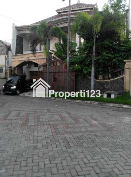 Rumah Ciamik Istimewa Full Marmer Murah Lokasi Strategis di Dharmahusada Mas Surabaya - 4