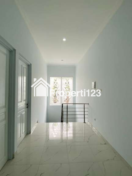 Rumah Baru Gress Hook di Bukit Palma Citraland Minimalis Modern 2 Lantai Surabaya Barat - 5