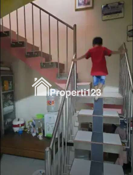 Dijual Rumah 2 Lantai di Perumahan Daerah Janti Kota Malang - 6