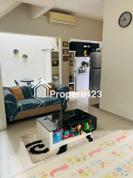 Rumah 2 Lantai Lokasi strategis Akasia Eight BSD Bintaro Serua - 2