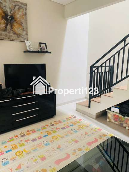 Rumah 2 Lantai Lokasi strategis Akasia Eight BSD Bintaro Serua - 6
