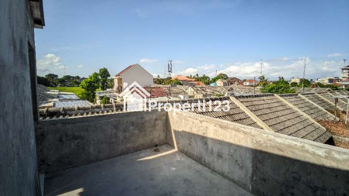 (BWI A.396) Dijual Rumah Di Perum Diamond Blok M-2 Lingkungan Brawijaya Rt.04 Rw.02 Kel.Kebalenan Kab. Banyuwangi - 6