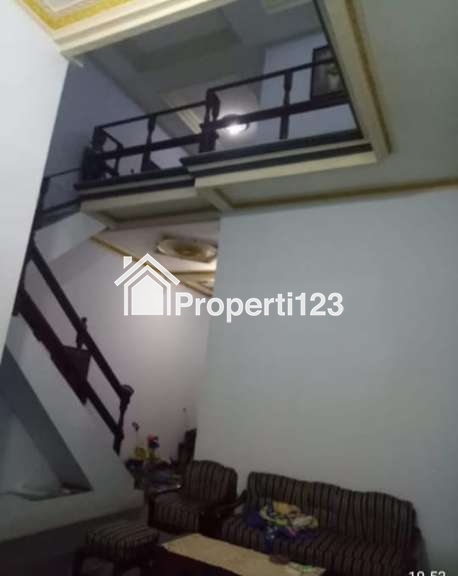 Rumah 2 Lantai Ds Toyomarto di Singosari, Malang, Jawa Timur - 4