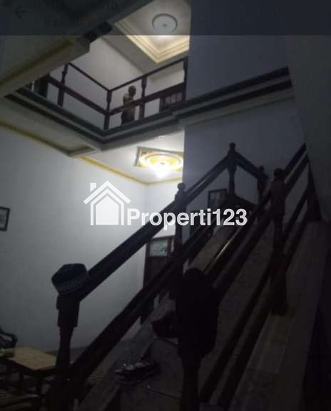 Rumah 2 Lantai Ds Toyomarto di Singosari, Malang, Jawa Timur - 7