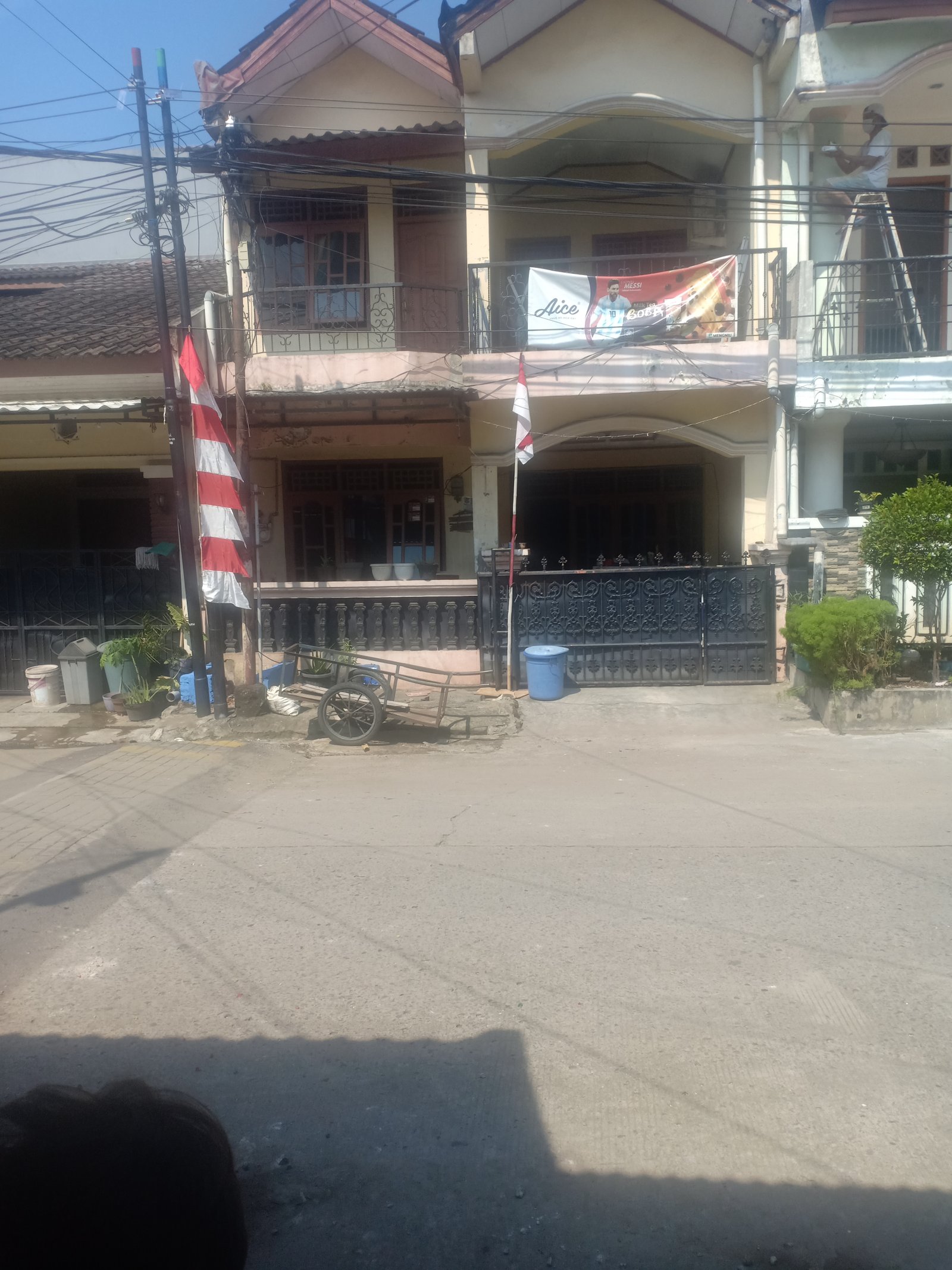 Rumah Tinggal + Tempat usaha - 1