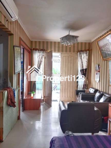 Rumah 2 Lantai Perumahan Metland Menteng Cakung Jakarta Timur - 2