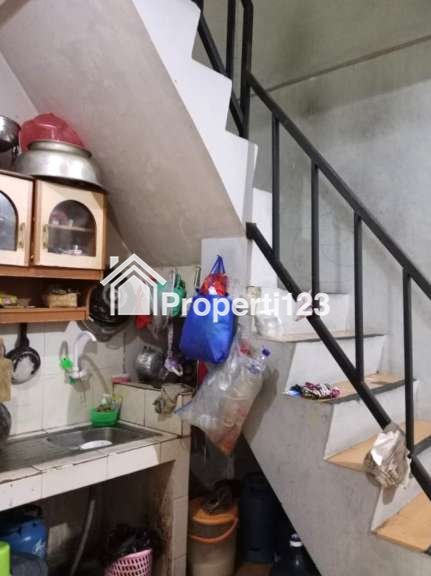 Rumah 2 Lantai Perumahan Metland Menteng Cakung Jakarta Timur - 12
