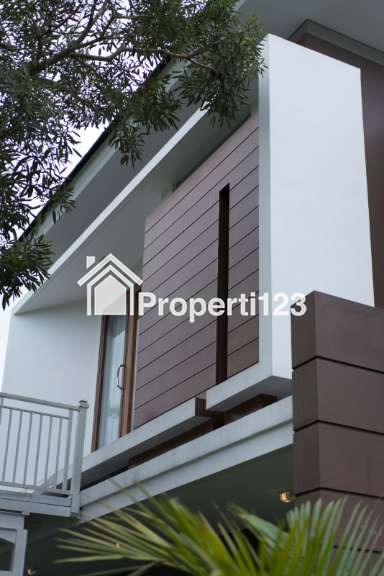 Posisi Hook, Rumah Modern, Dekat Jalan Magelang - 4