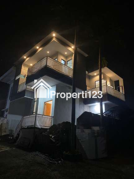 Villa Baru FULL FURNISHED di Batu, Batu, Jawa Timur - 2