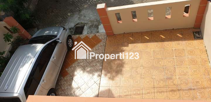 Rumah Luas 2 Lantai 3 KT dan 3 KM yang berlokasi sangat Strategis - 3