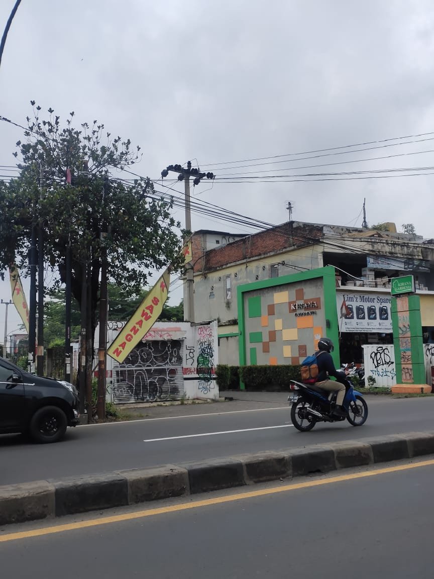 Dijual Rumah Siap Huni, Strategis di Perumahan Kirana Gardenia , Sawangan Depok - 11