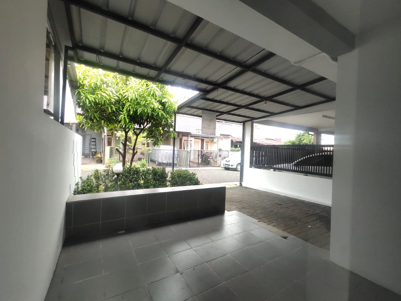 Dijual Rumah Siap Huni, Strategis di Perumahan Kirana Gardenia , Sawangan Depok - 9