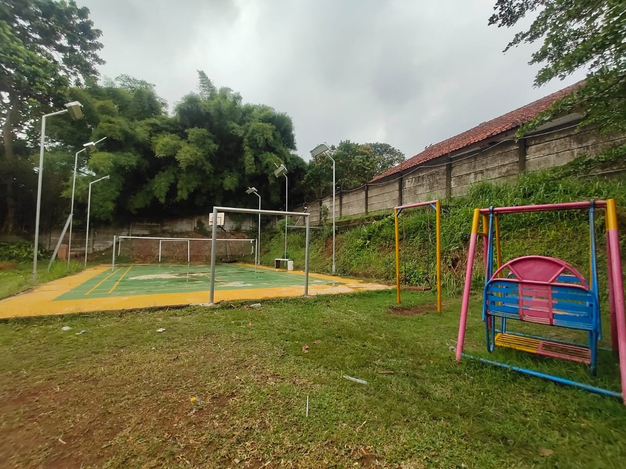 Dijual Rumah Siap Huni, Strategis di Perumahan Kirana Gardenia , Sawangan Depok - 10