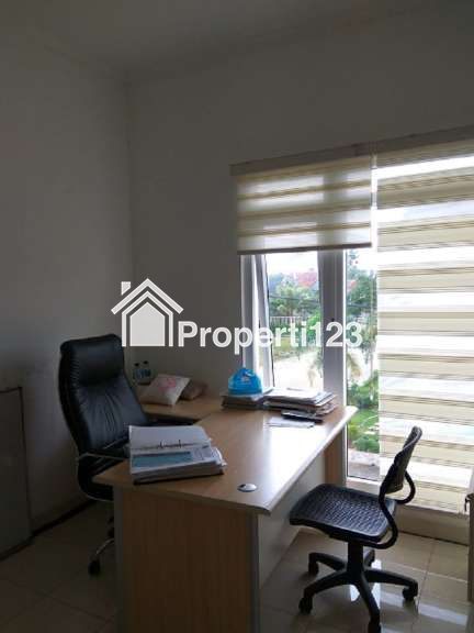 Dipasarkan Rumah Premium 2 Lantai Siap Huni - 9