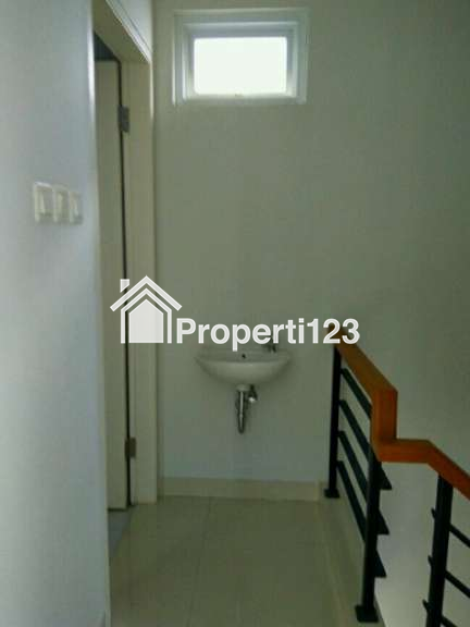 Dipasarkan Rumah Premium 2 Lantai Siap Huni - 7
