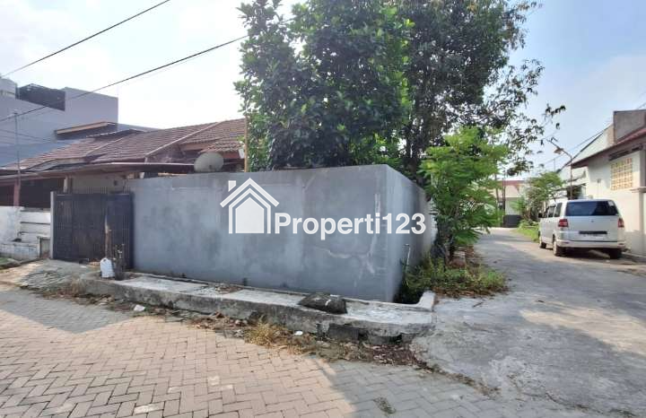 Rumah Hoek Murah Kota Harapan Indah Bekasi - 1