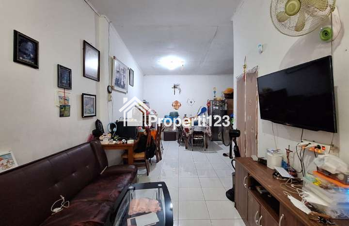 Rumah Hoek Murah Kota Harapan Indah Bekasi - 4