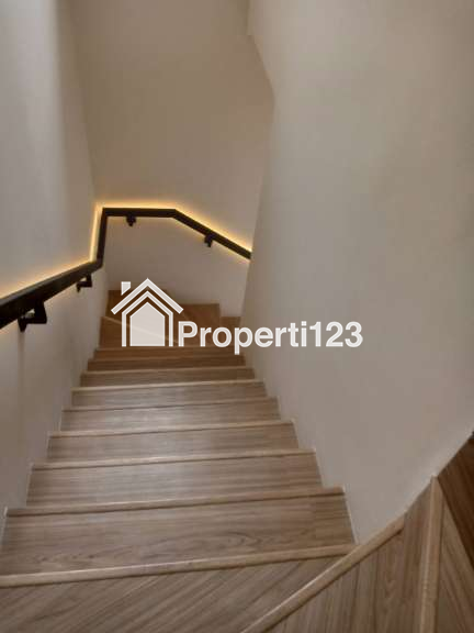 Dipasarkan Rumah Premium 2 Lantai Siap Huni - 7