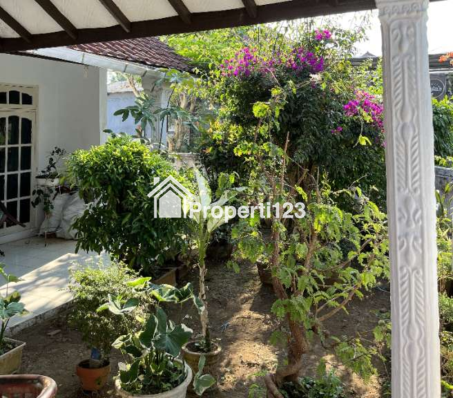 Dijual Rumah Lok. Strategis Posisi Hook menghadap Jalan Raya Cigugur Kuningan Jabar - 11