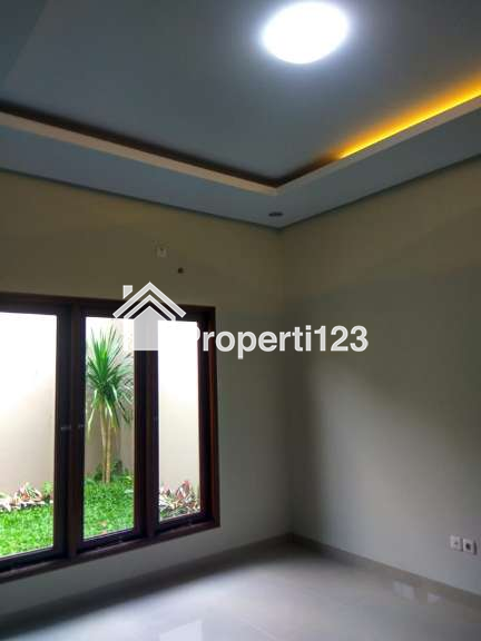 Dipasarkan Rumah Premium 2 Lantai Siap Huni - 4