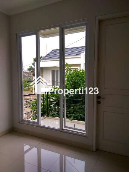 Dipasarkan Rumah Premium 2 Lantai Siap Huni - 11