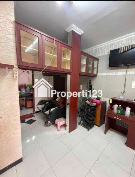 Disewakan Ruko 3 Lantai Pusat Kota di Jalan Sawahan Petemon Surabaya - 8