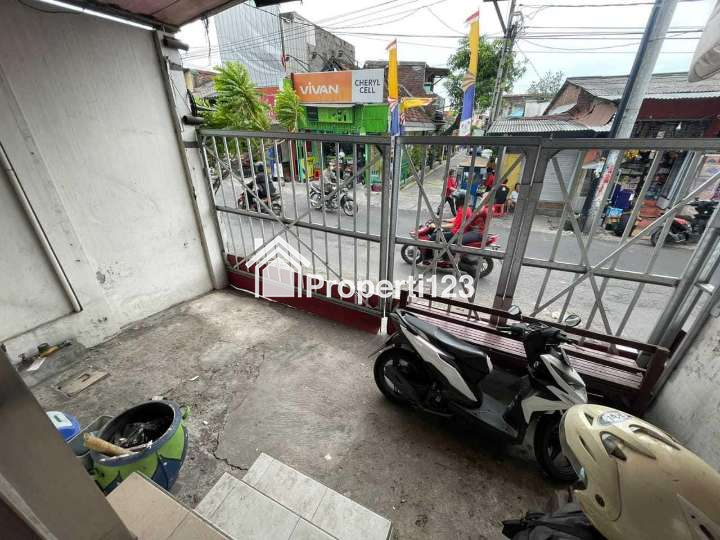Disewakan Ruko 3 Lantai Pusat Kota di Jalan Sawahan Petemon Surabaya - 12