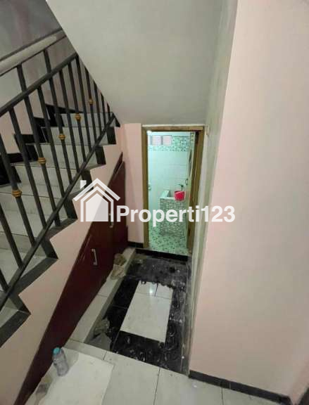 Disewakan Ruko 3 Lantai Pusat Kota di Jalan Sawahan Petemon Surabaya - 7