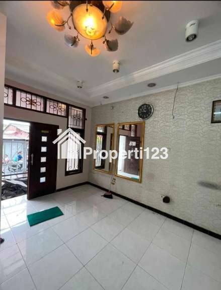 Disewakan Ruko 3 Lantai Pusat Kota di Jalan Sawahan Petemon Surabaya - 5