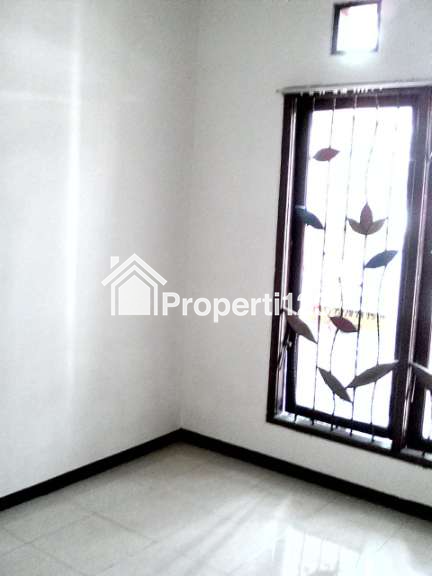 Dijual Rumah Semi Furnished di Perumahan Graha Sampurna Indah Wiyung Surabaya Barat - 7