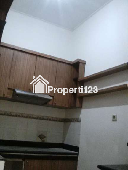 Dijual Rumah Semi Furnished di Perumahan Graha Sampurna Indah Wiyung Surabaya Barat - 11