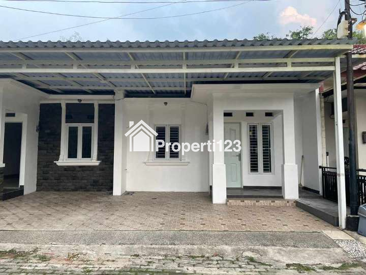 Dijual Rumah Cluster Bonus Kanopi Dekat Akses Tol Kukusan di Tanah Baru Beji Depok - 2