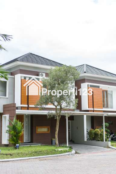 Bale Wangsa, 5 Menit Kampus MMTC, Desain Rumah Minimalis Modern - 2