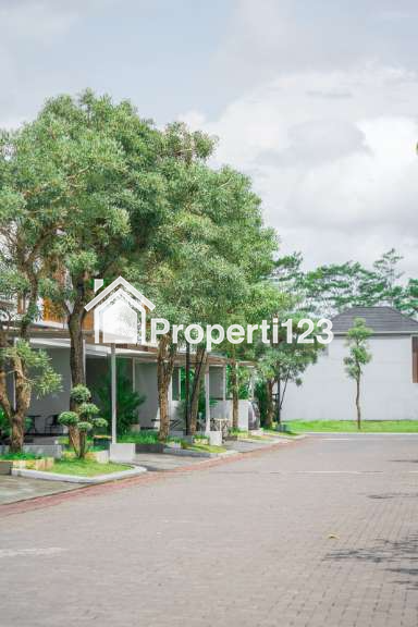 Barat Bale Mulia, Lebar Jalan 8 Meter, Daerah Istimewa Yogyakarta - 5