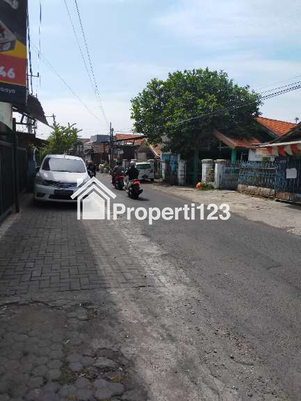 Rumah Induk dan 2 Toko Siap Huni Lokasi Jalan Pulo Wonokromo - 14