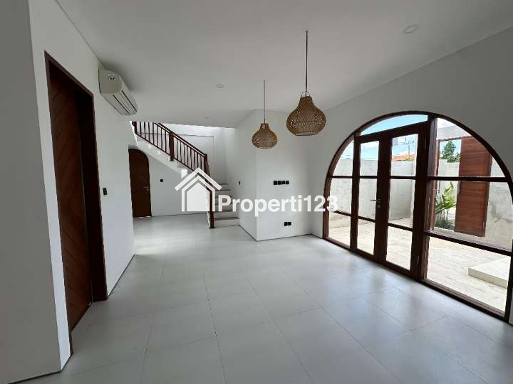 YEARLY FOR RENT BRAND NEW 2 BEDROOMS VILLA IN TUMBAK BAYUH-GMP029 - 9